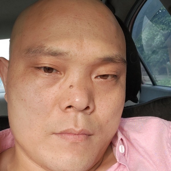 那沫微笑的照片