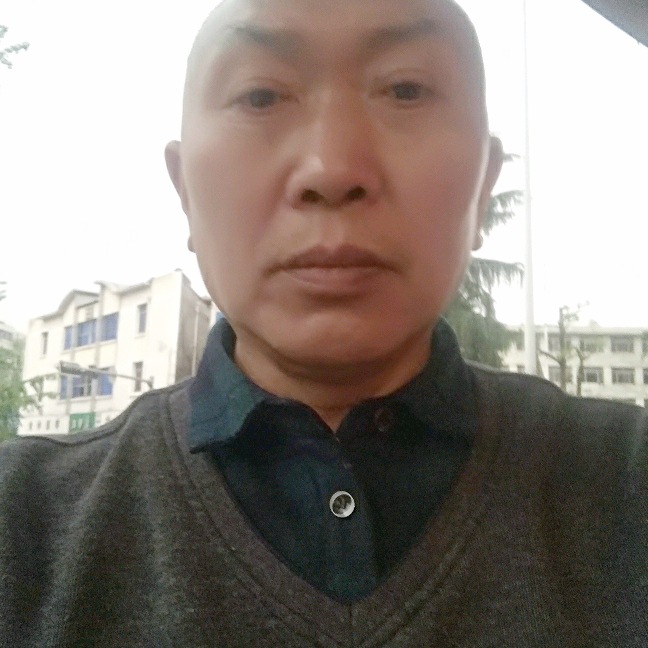 春天方威武的照片