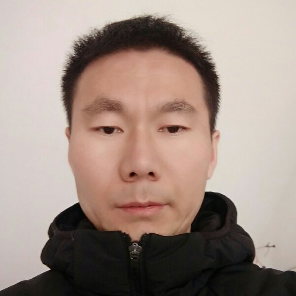 仰望深邃的照片