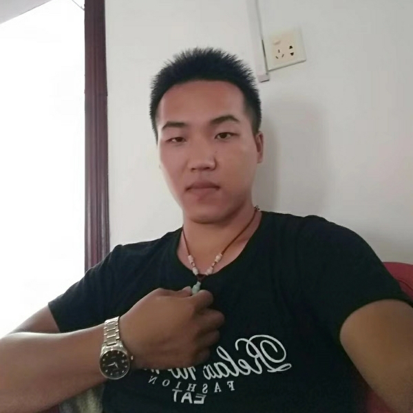 94抠脚大叔的照片