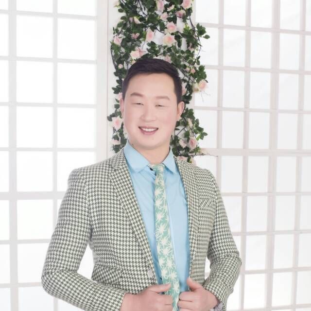 安静扯冰淇淋的照片