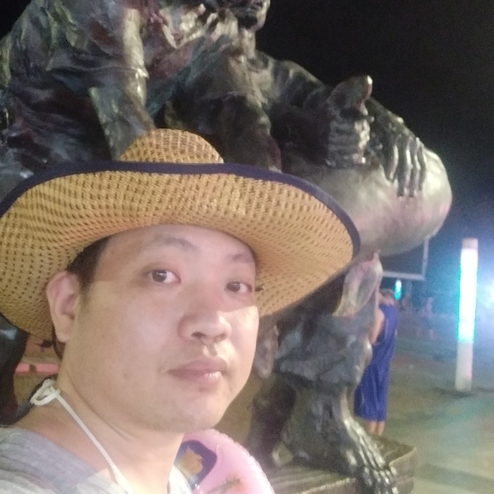 漫步青山的照片