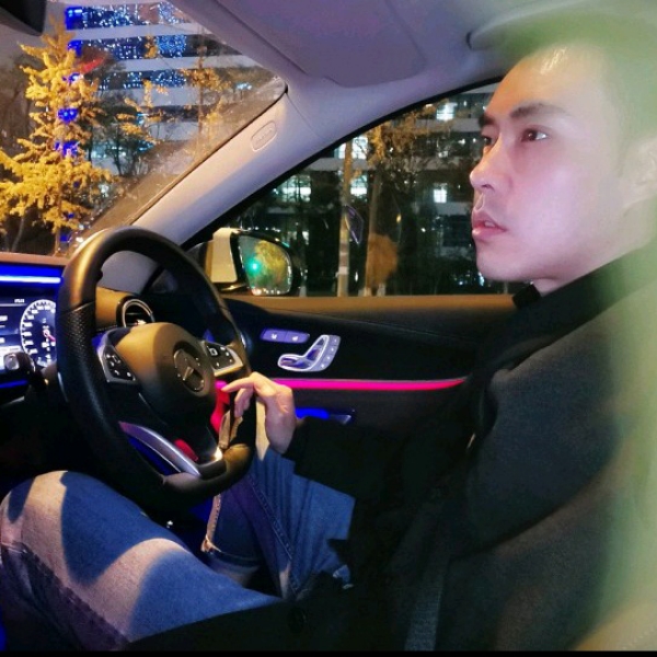 开心改变浮波的照片