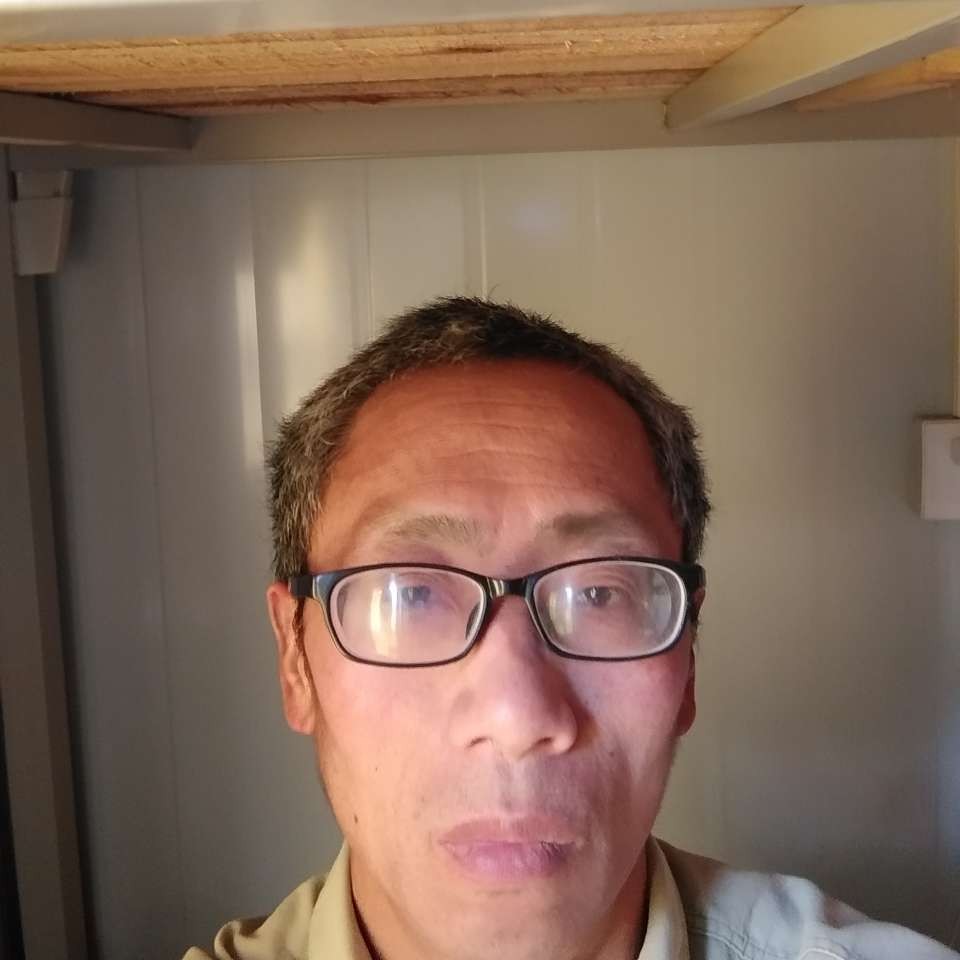 青琯笑高高的照片