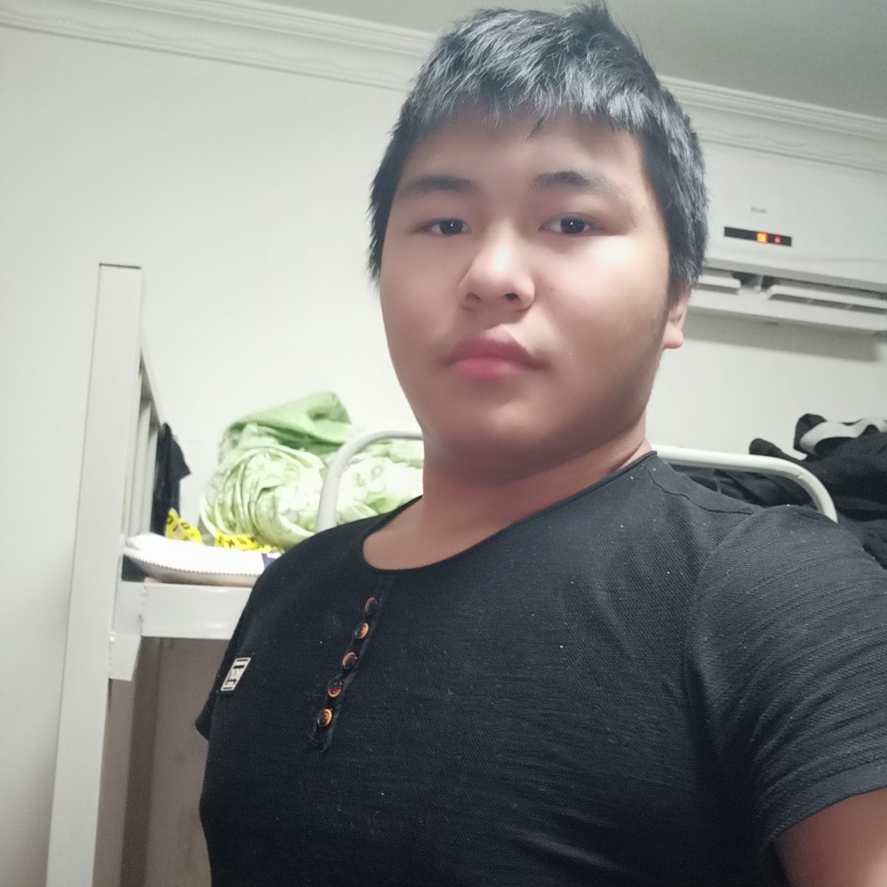 安详霓裳的照片