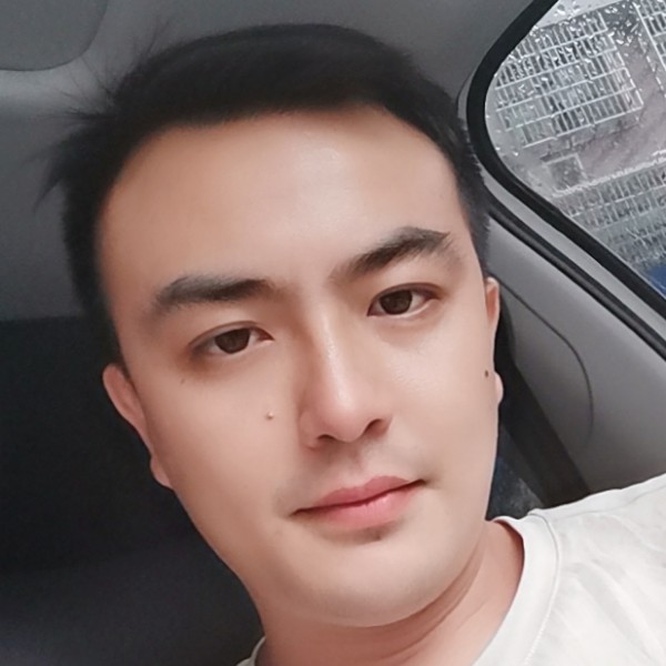 发夹闻想人陪的照片