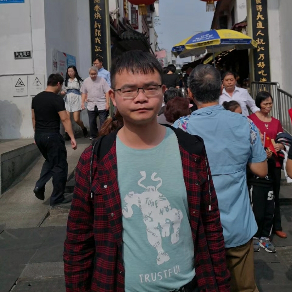 兮颜风中的照片