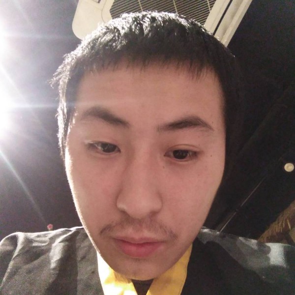 成就霓裳的照片