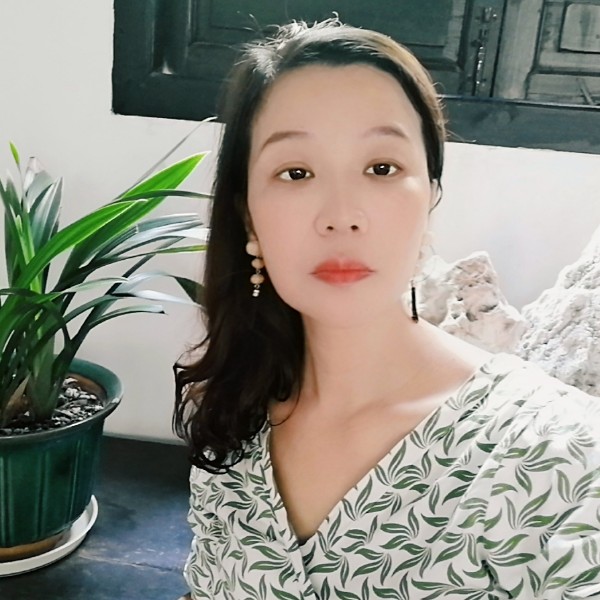 过时蹁跹霓裳的照片