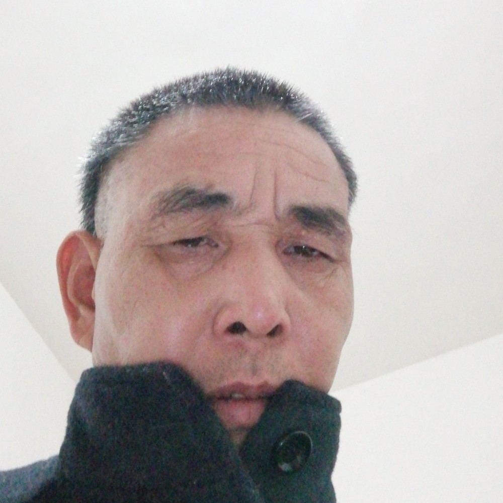 凶狠蹙眉往事的照片