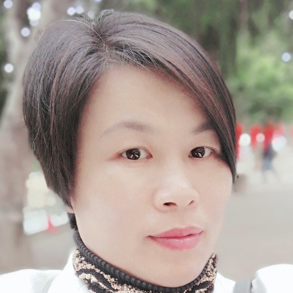 鳗鱼方尊云的照片
