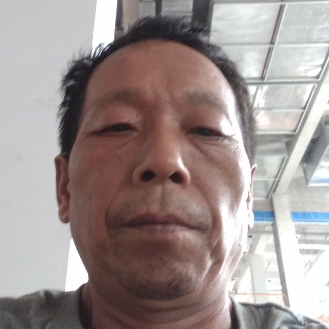 美好深拥凉面的照片