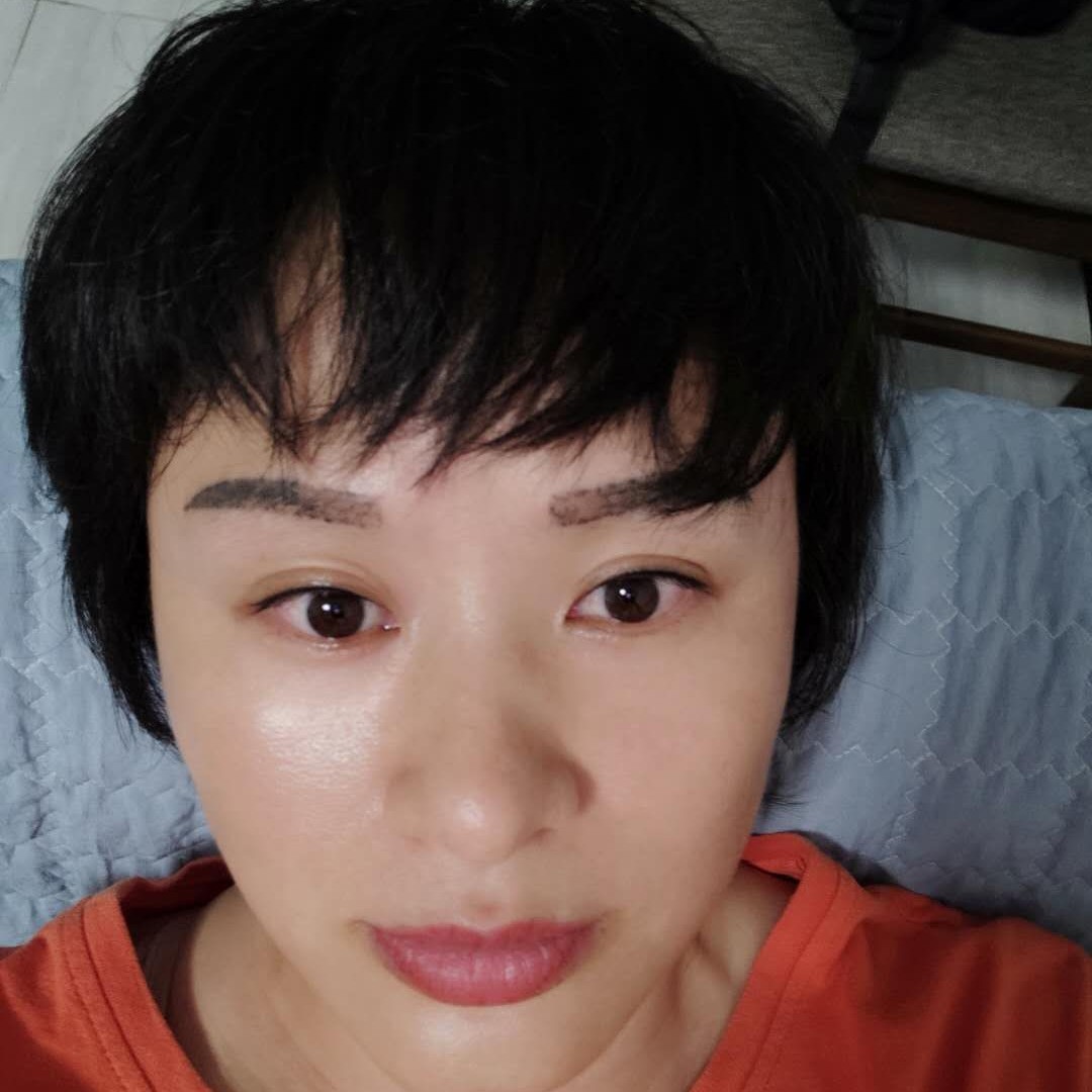 桌椅的照片
