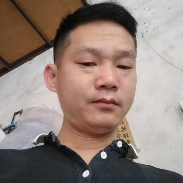 盘伟的照片