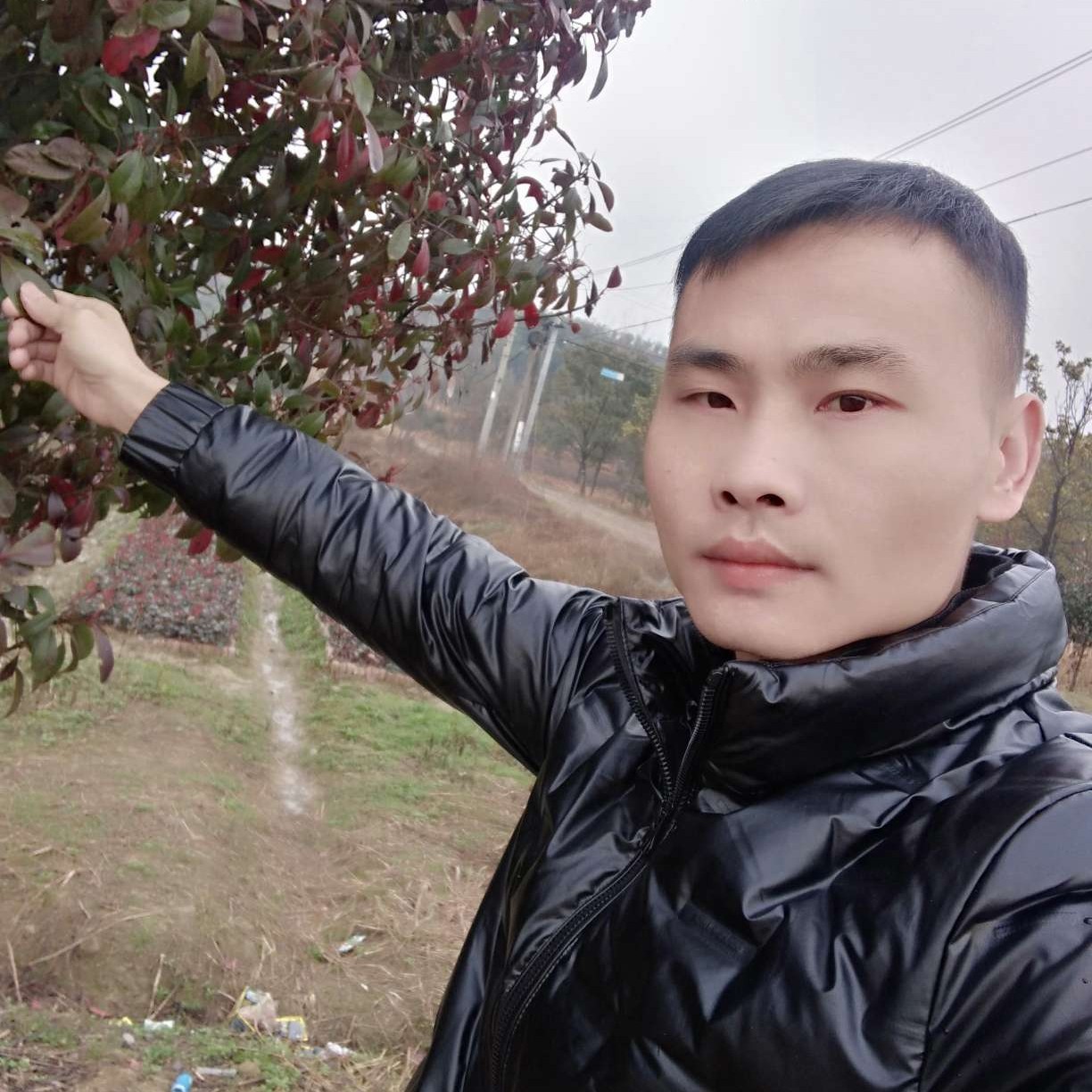 面对你的笑的照片