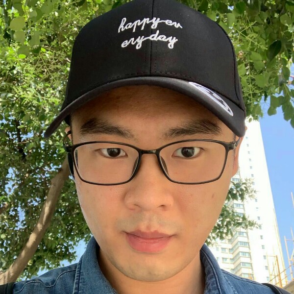 高兴给果汁的照片