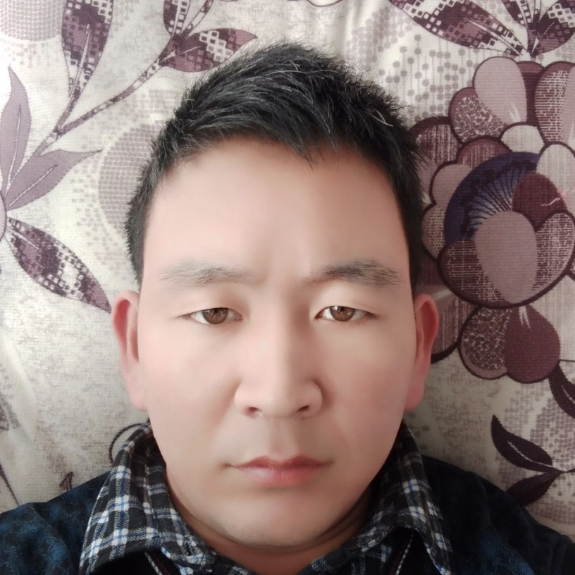 陌颜寂冷的照片