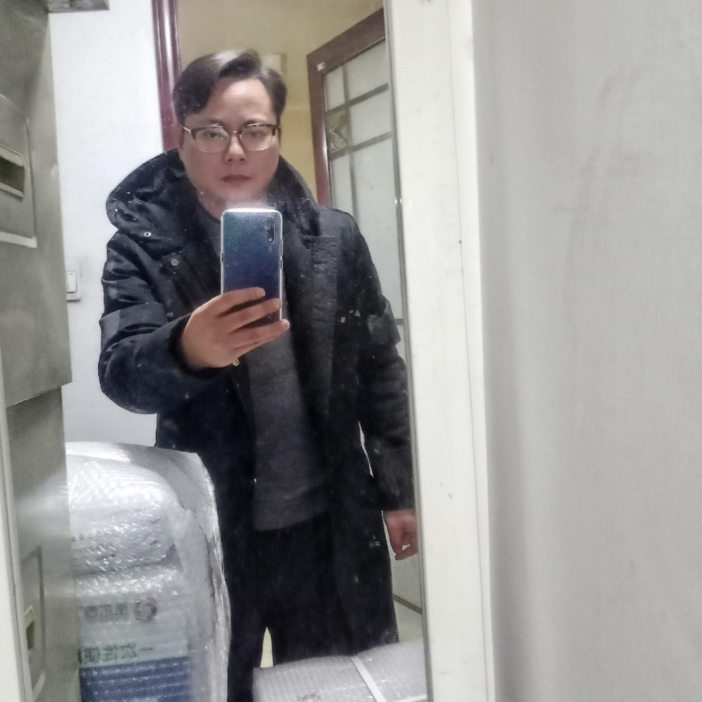 蓝莓漫步翩飞的照片