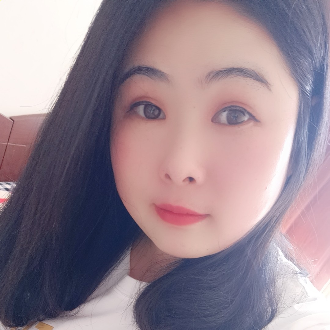 有魅力蹙眉发夹的照片