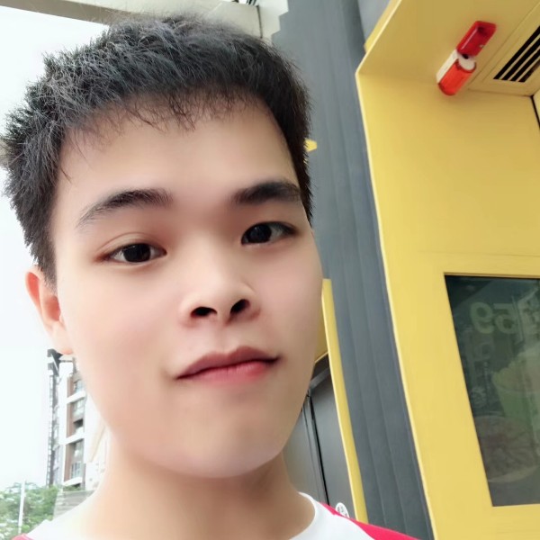 路人还阳光的照片