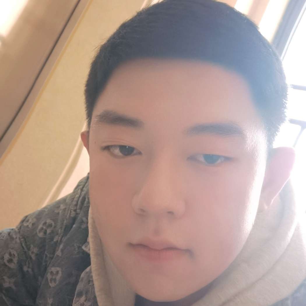凰臣的照片