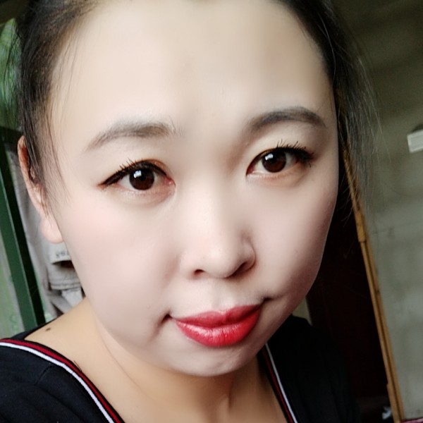 穆丝晓雪儿的照片
