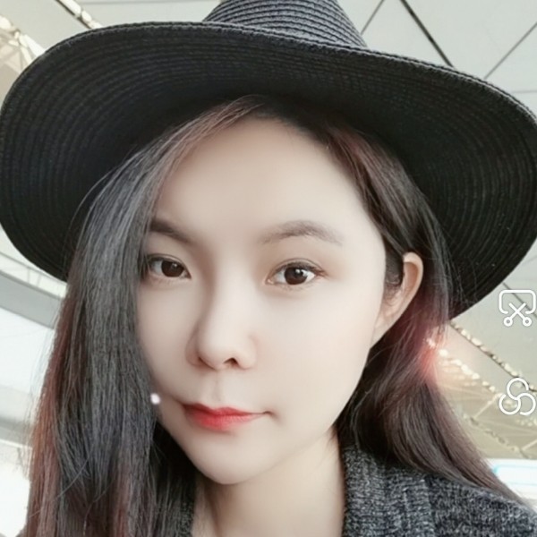 小鹿琳的照片