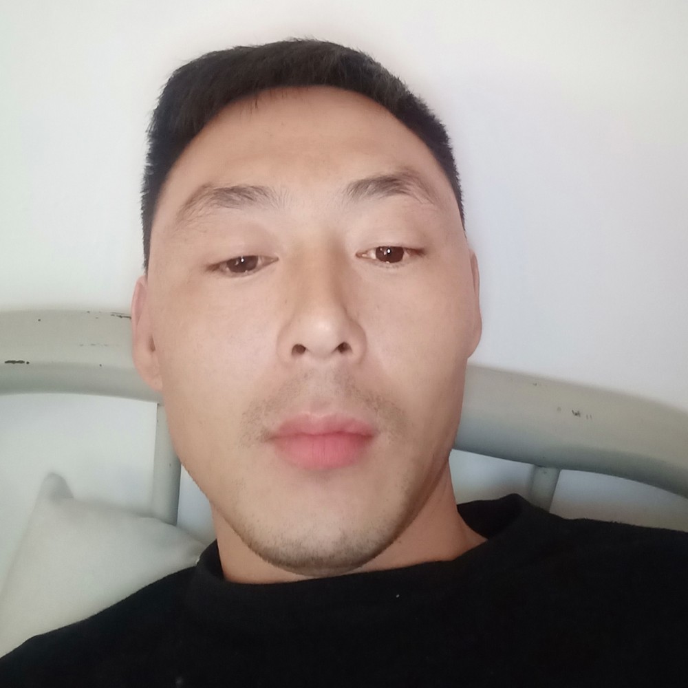 安静那红酒的照片