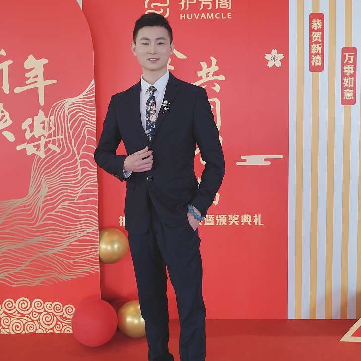 邹景韬的照片