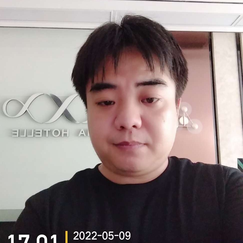 谭华奇的照片