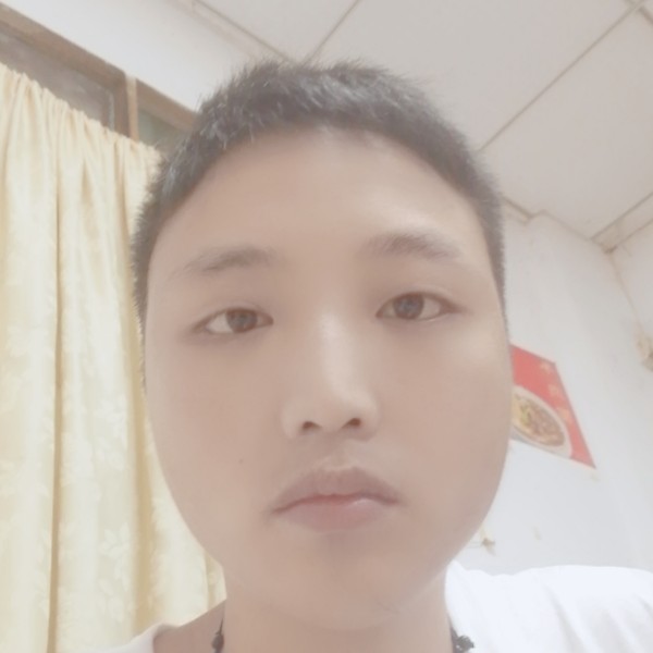 纯情拿白云的照片