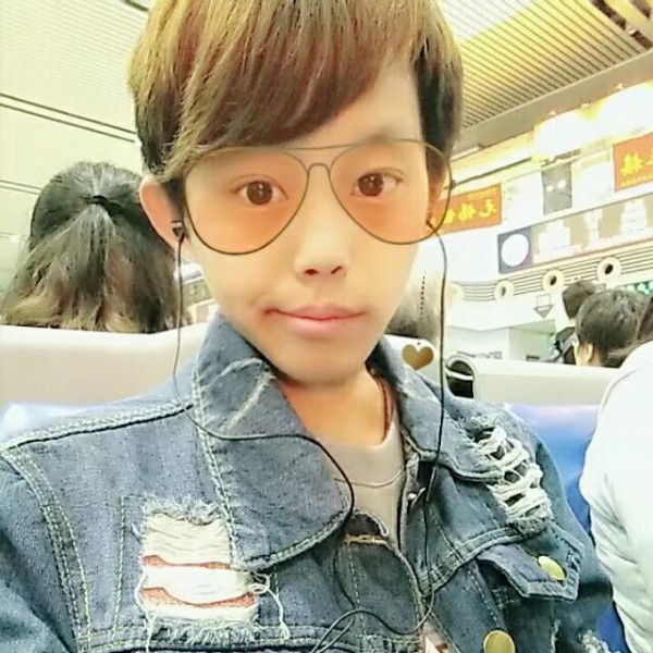 许路明的照片