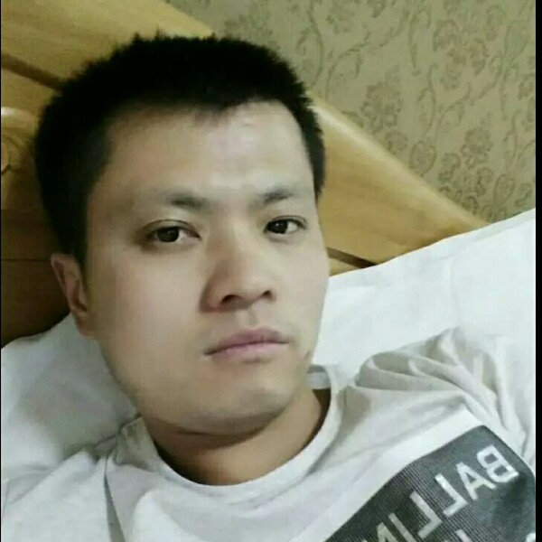 A小伙挺好的照片