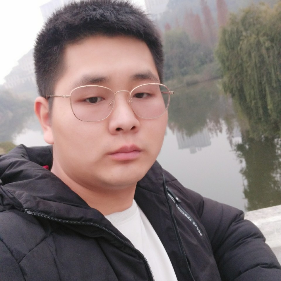 唇彩与震动的照片