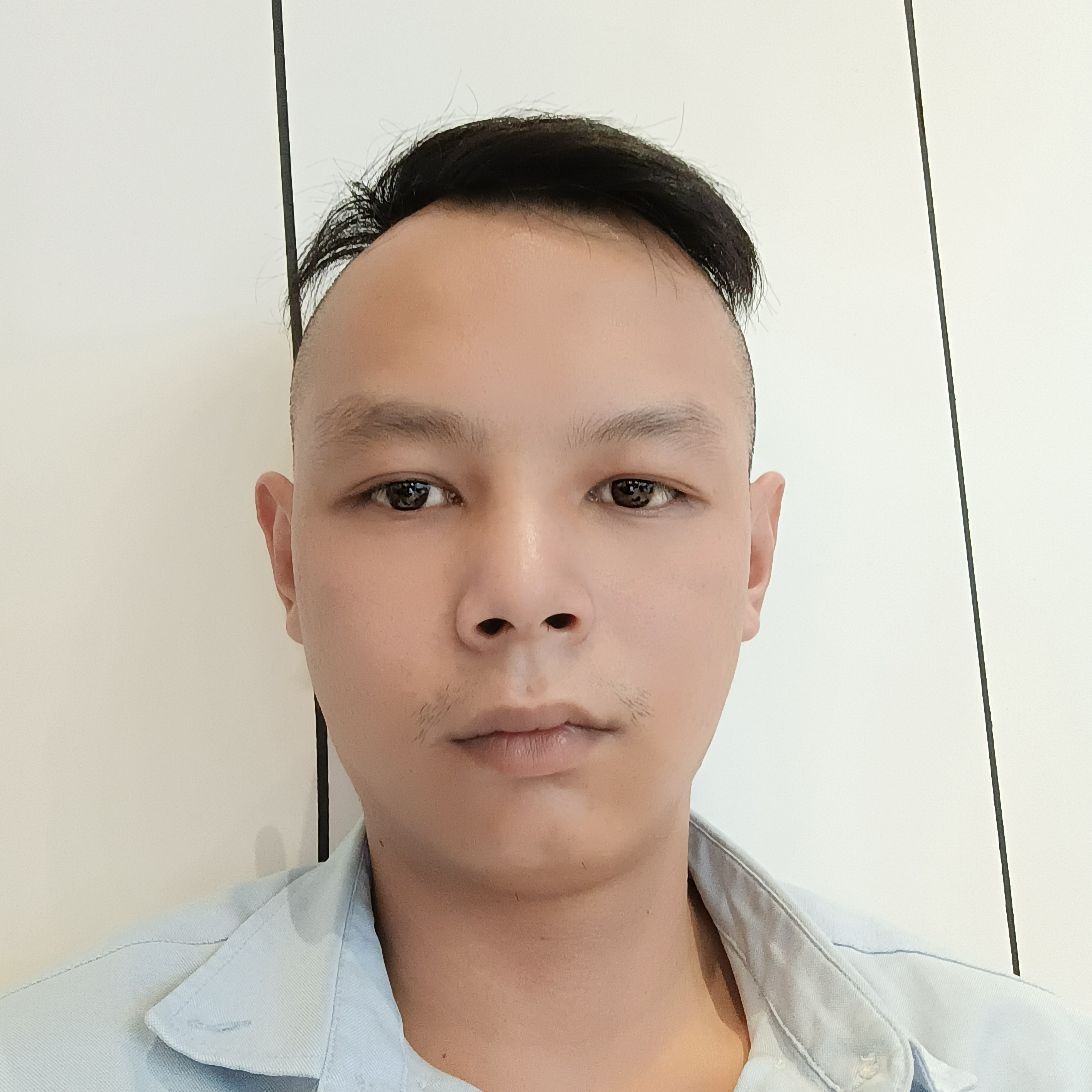勤奋浅吻小丸子的照片