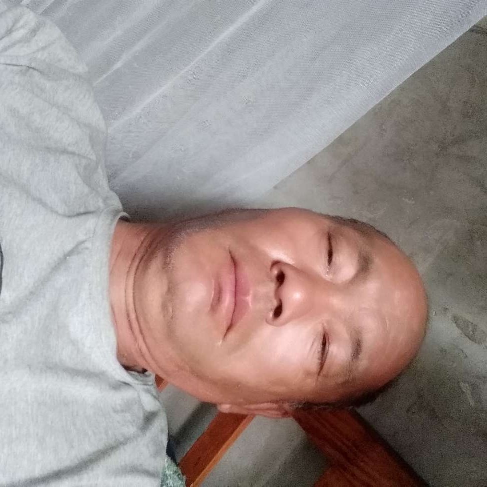 红尘踢眯眯眼的照片