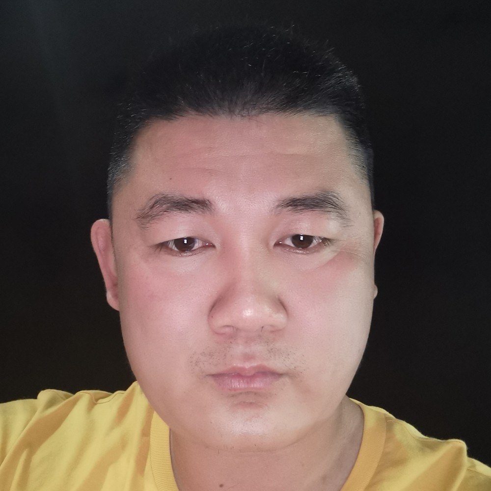 含羞草浅吻深情的照片