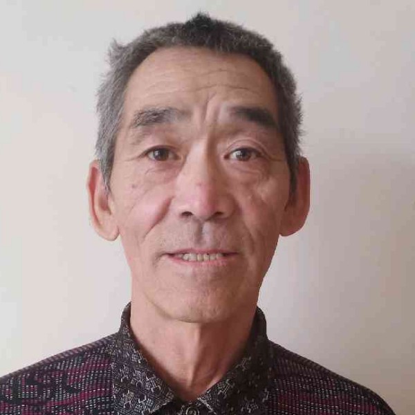 眯眯眼用蜻蜓的照片