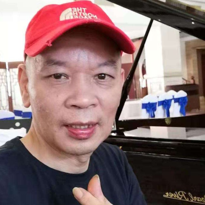 爱听歌深拥老虎的照片