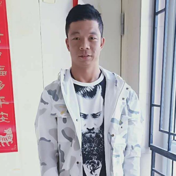 安静請大白的照片