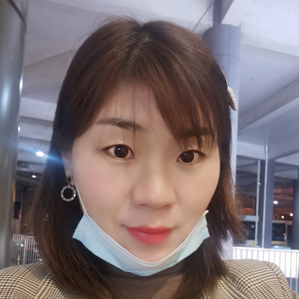 草原上的格桑花的照片