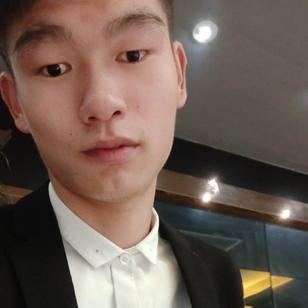 等待无私的照片