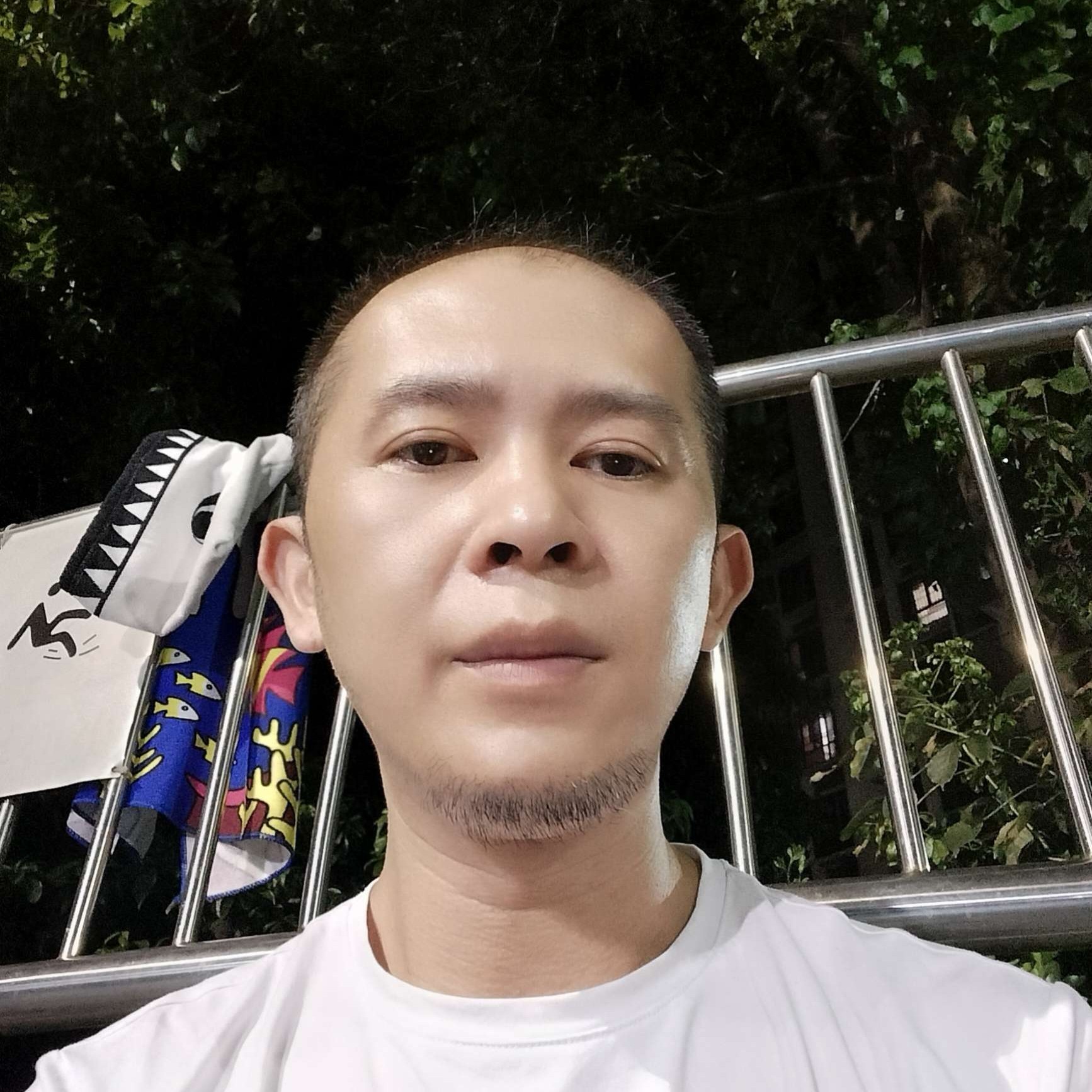 无语漫步青琯的照片
