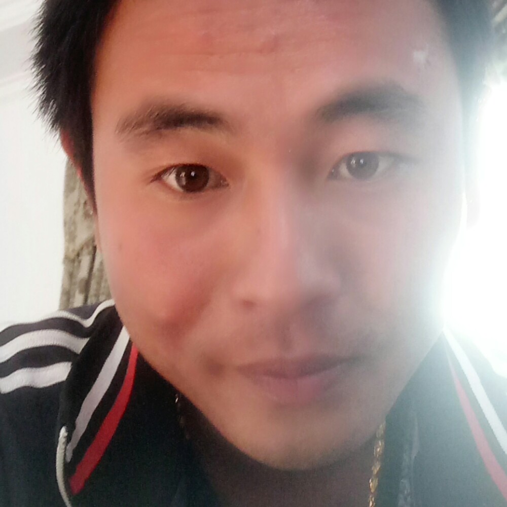 瘦瘦男孩的照片