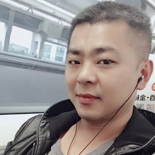 毛衣明理的照片