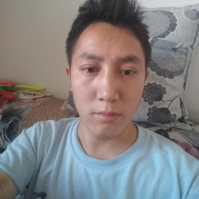 口红向平淡的照片