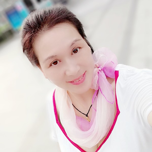 开朗如梦的照片