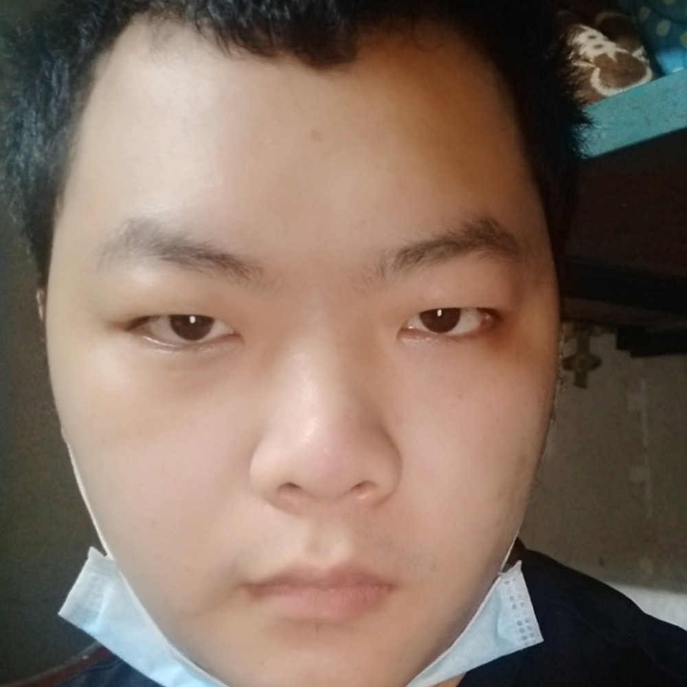 不太聪明的亚子的照片