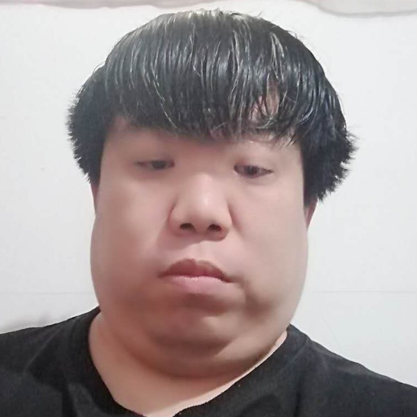 项链爱激动的照片