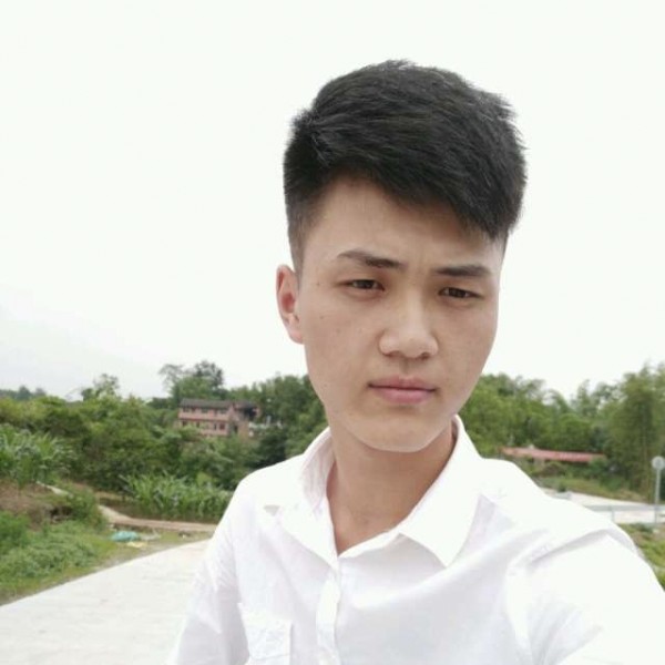 虚幻凝眸中心的照片